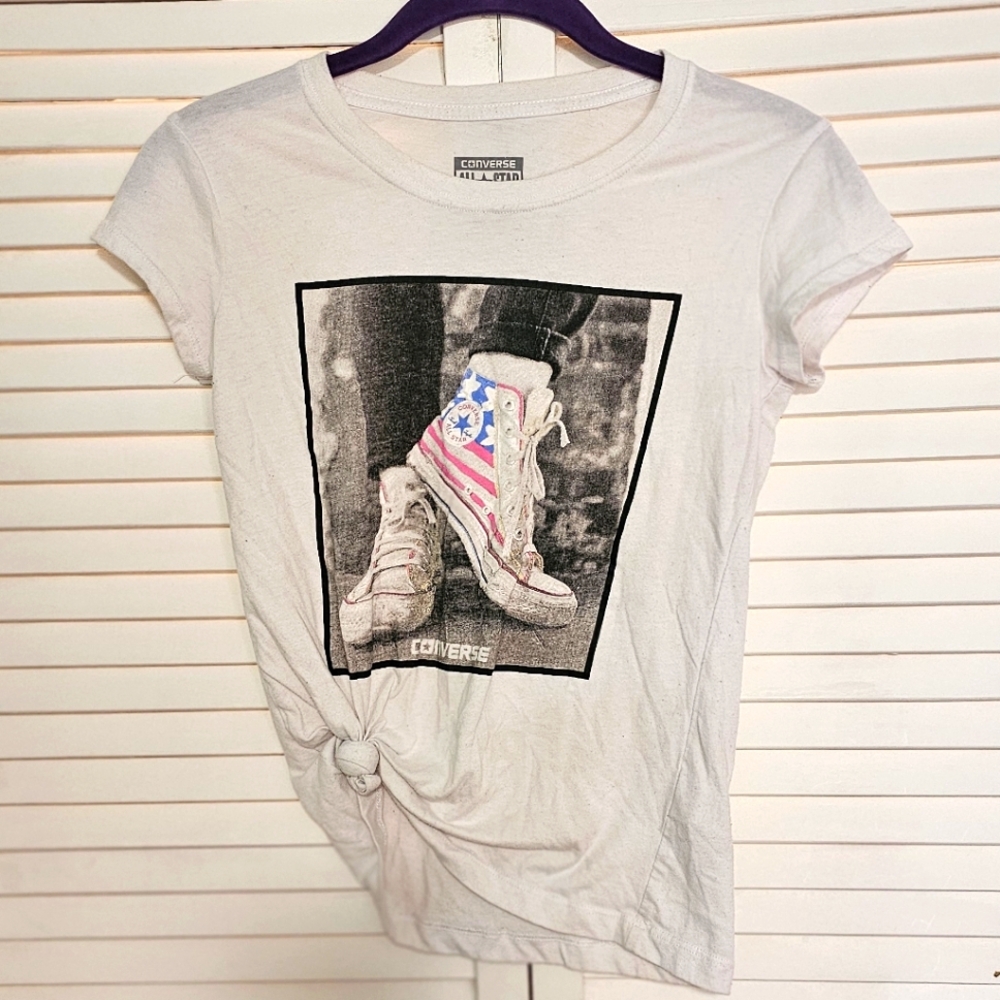 Chuck Taylor CONVERSE ALL STAR T-Shirt Youth Size Medium Red,White & Blue B10